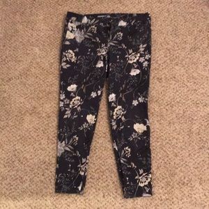 Old Navy pixie mid rise pants